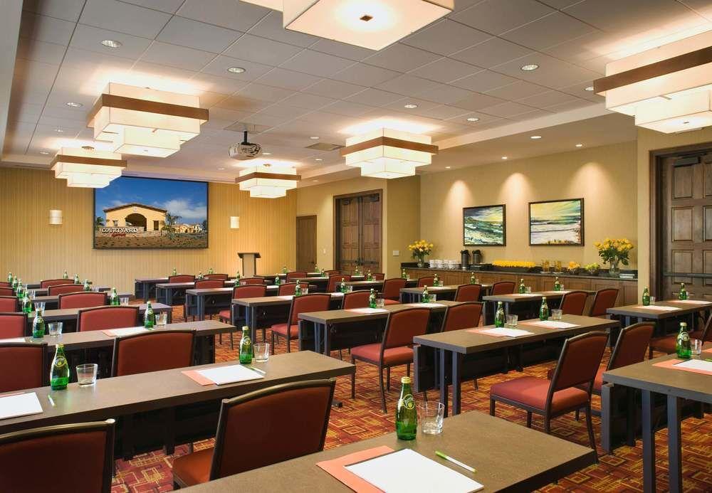 Courtyard By Marriott Santa Barbara Goleta Hotel Exterior foto